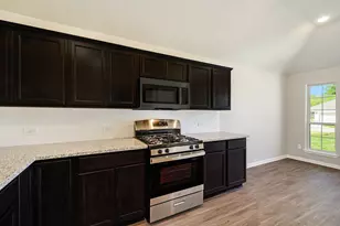 14375 N Summerchase Cir, Willis, TX 77318 - Photo 6