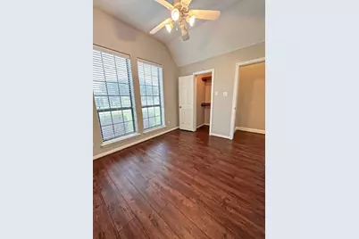 301 Williamsburg Avenue, Clute, TX 77531 - Photo 16
