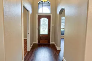 301 Williamsburg Ave, Clute, TX 77531 - Photo 2