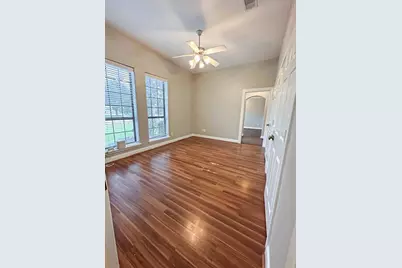 301 Williamsburg Avenue, Clute, TX 77531 - Photo 14