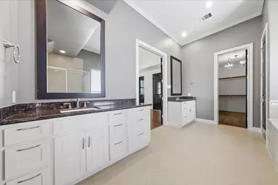 3219 Maxroy Street, Houston, TX 77008 - Photo 16