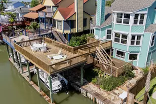 1315 23rd St, Dickinson, TX 77539 - Photo 2