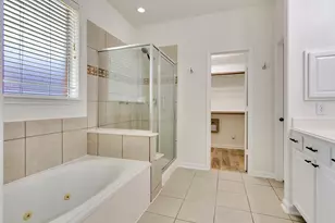 22 Queenscliff Circle, The Woodlands, TX 77382 - Photo 28