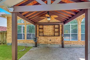 22 Queenscliff Circle, The Woodlands, TX 77382 - Photo 8