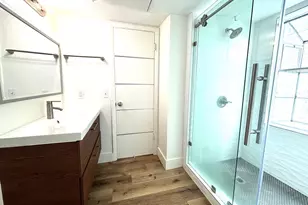 9809 Richmond Ave, Houston, TX 77042 - Photo 8