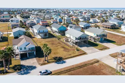 4130 Grayson Drive, Galveston, TX 77554 - Photo 4