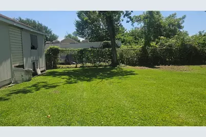 7502 Bywood Street, Houston, TX 77028 - Photo 4