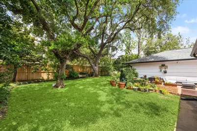 1902 Chimney Rock Road, Houston, TX 77056 - Photo 30