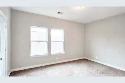 104 Forest Bend Court, Clute, TX 77531 - Photo 10