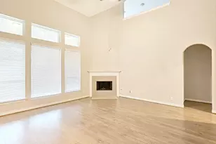 104 Frst Bnd Ct, Clute, TX 77531 - Photo 6