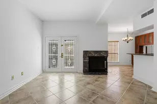 7350 Kirby Dr, Houston, TX 77030 - Photo 4