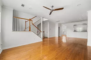 1739 French Village Dr, Houston, TX 77055 - Photo 4