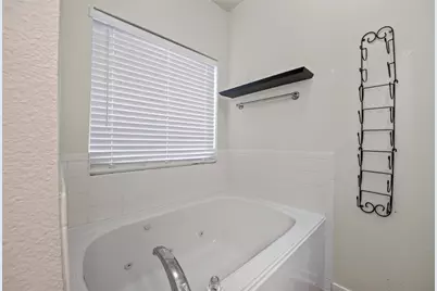 9762 Wheaton Edge Lane, Houston, TX 77095 - Photo 18