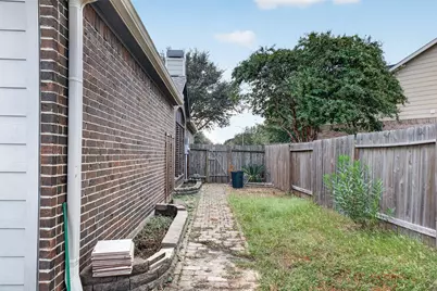 9762 Wheaton Edge Lane, Houston, TX 77095 - Photo 20