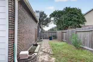9762 Wheaton Edge Ln, Houston, TX 77095 - Photo 20