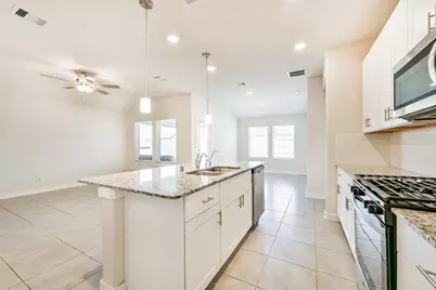 10406 Hermann Trace, Texas City, TX 77591 - Photo 6