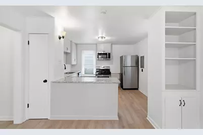 1523 1/2 Bonnie Brae Street #1, Houston, TX 77006 - Photo 2