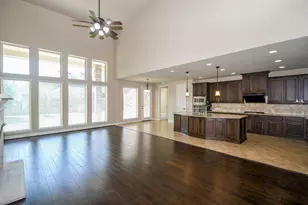 3923 Birch Vale Ln, Sugar Land, TX 77479 - Photo 10