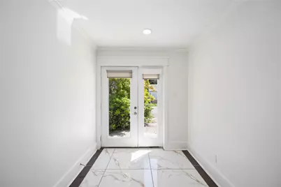 2211 Detering Street #B, Houston, TX 77007 - Photo 2