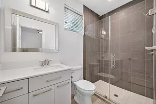 1317 Lakin St, Houston, TX 77007 - Photo 16