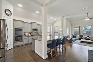 8915 Leaning Hollow Ln, Spring, TX 77379 - Photo 4
