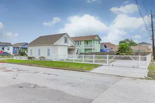 1127 Avenue M, Galveston, TX 77550 - Photo 40