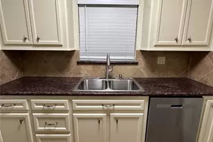 2812 Wichita St, Houston, TX 77004 - Photo 2