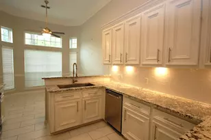 21818 Windsor Castle Dr, Spring, TX 77388 - Photo 4