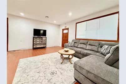 3709 Beaumont, Liberty, TX 77575 - Photo 10