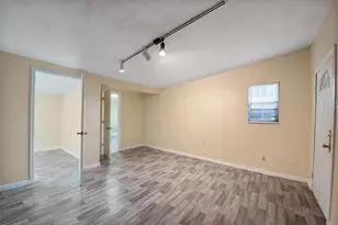2609 Elysian St, Houston, TX 77009 - Photo 6