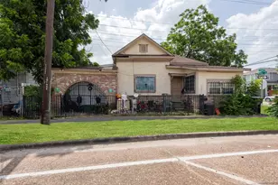 2609 Elysian St, Houston, TX 77009 - Photo 1