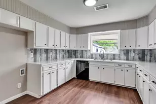 9605 Belfast Rd, La Porte, TX 77571 - Photo 8