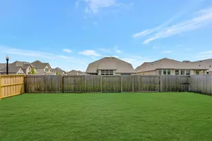 12346 Sweet Gum Dr, Mont Belvieu, TX 77523 - Photo 10