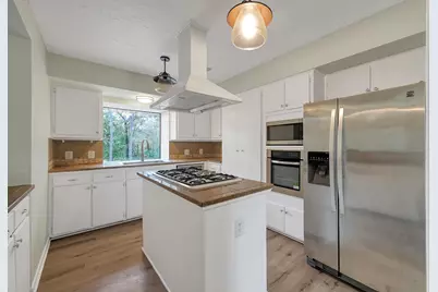 2 Alladdin Lane, The Woodlands, TX 77380 - Photo 14