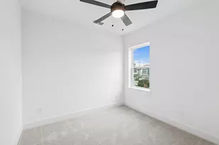 16038 Hayes Pk Dr, Houston, TX 77079 - Photo 34