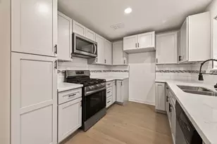 9527 Vanwood St, Houston, TX 77040 - Photo 10