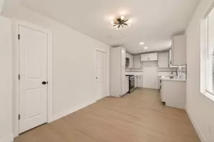 9527 Vanwood St, Houston, TX 77040 - Photo 8