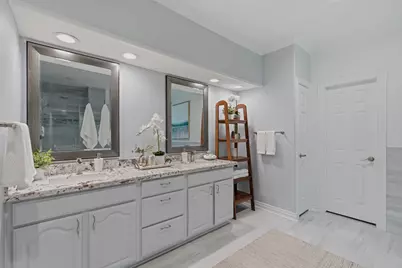 39 Creek Forest Lane, Conroe, TX 77384 - Photo 22