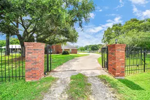 3515 Kansas St, Fresno, TX 77545 - Photo 4