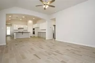 707 Lacebark Elm Trl, Conroe, TX 77318 - Photo 4