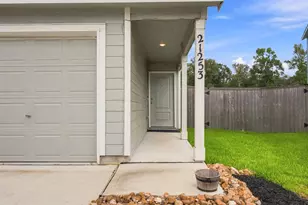 21253 Carosella Dr, New Caney, TX 77357 - Photo 2