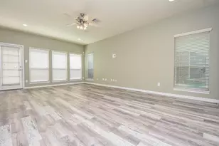 8908 Clovermist Dr, Houston, TX 77064 - Photo 6