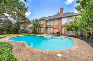 2010 Briarchester Dr, Katy, TX 77450 - Photo 2