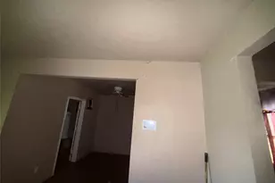 6026 Glenhurst Dr, Houston, TX 77033 - Photo 10