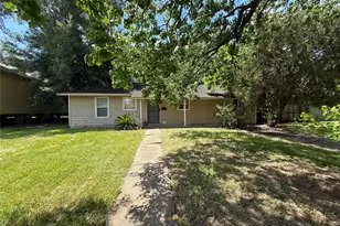 6026 Glenhurst Dr, Houston, TX 77033 - Photo 1