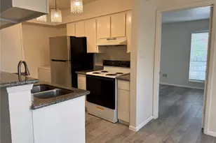 2626 Holly Hall St, Houston, TX 77054 - Photo 4