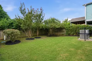 910 Hillstar St, Houston, TX 77009 - Photo 22