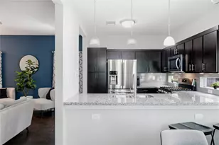 910 Hillstar St, Houston, TX 77009 - Photo 4