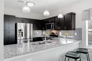 910 Hillstar St, Houston, TX 77009 - Photo 6