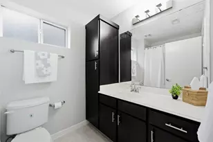 910 Hillstar St, Houston, TX 77009 - Photo 18
